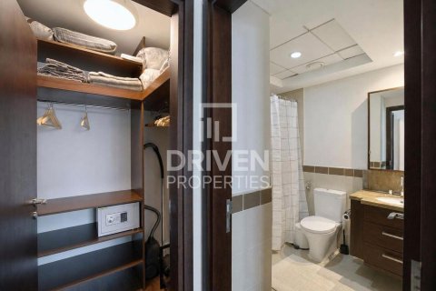 Apartment in 29 Burj Boulevard, Downtown Dubai (Downtown Burj Dubai), Dubai 1 bedroom, 74.23 sq.m. № 127966 - photo 12