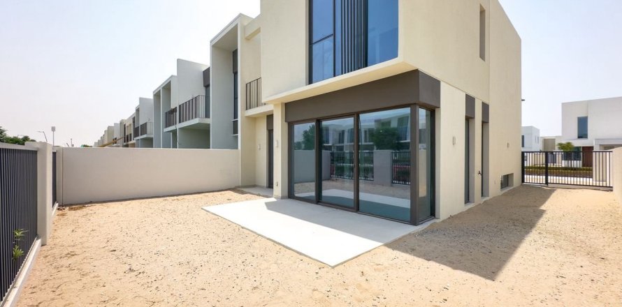 Townhouse in Dubai 4 bedrooms, 257.5 sq.m. № 41276