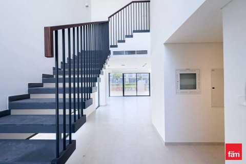 Townhouse in Dubai 4 bedrooms, 257.5 sq.m. № 41276 - photo 2