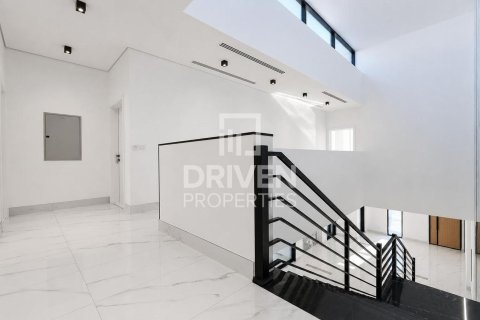 Townhouse in Mirdif Villas, Mirdif, Dubai 4 bedrooms, 929.03 sq.m. № 126425 - photo 5