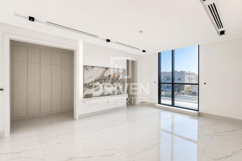 Townhouse in Mirdif Villas, Mirdif, Dubai 4 bedrooms, 929.03 sq.m. № 126425 - photo 15