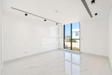 Townhouse in Mirdif Villas, Mirdif, Dubai 4 bedrooms, 929.03 sq.m. № 126425 - photo 8