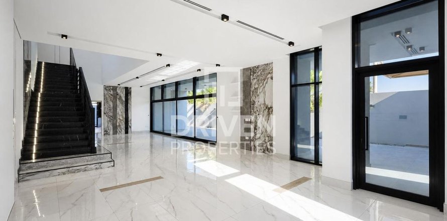 Townhouse in Mirdif Villas, Mirdif, Dubai 4 bedrooms, 929.03 sq.m. № 126425