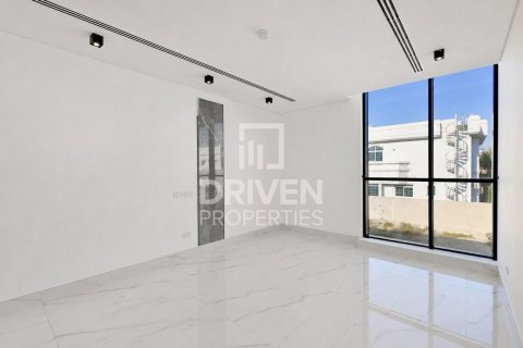 Townhouse in Mirdif Villas, Mirdif, Dubai 4 bedrooms, 929.03 sq.m. № 126425 - photo 10