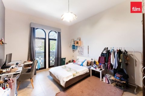 Adosado en Dubai, 4 dormitorios, 922.1 m², № 112021 - foto 13