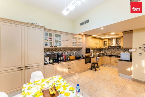 Adosado en Dubai, 4 dormitorios, 922.1 m², № 112021 - foto 17