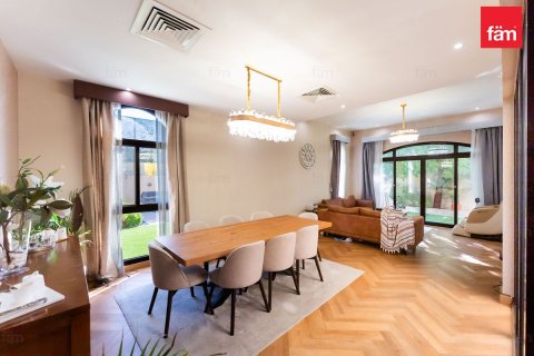 Adosado en Dubai, 4 dormitorios, 922.1 m², № 112021 - foto 21