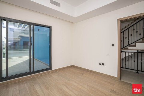 Villa in Dubai 5 bedrooms, 144 sq.m. № 112016 - photo 10