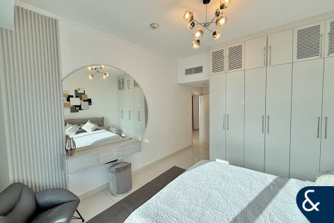 Apartment in DAMAC HEIGHTS in Dubai Marina, Dubai 2 bedrooms, 123 sq.m. № 99173 - photo 10