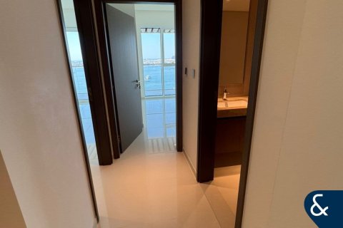 Apartment in EMAAR Beachfront, Dubai Harbour, Dubai 2 bedrooms, 146 sq.m. № 99175 - photo 12