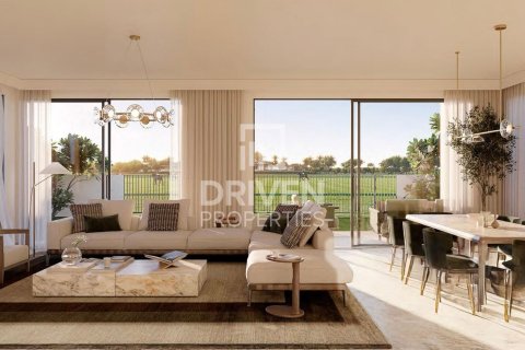 Villa en Dubai Investment Park, Dubai, 3 dormitorios, 540 m², № 64724 - foto 2