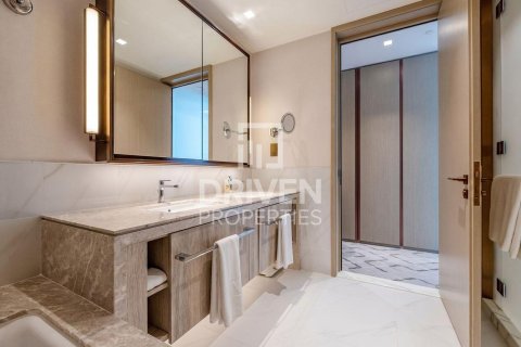 Apartment in Address Harbour Point, Dubai Creek Harbour (The Lagoons), Dubai 2 bedrooms, 104.42 sq.m. № 129984 - photo 17