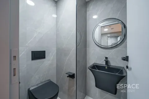 Office in Jumeirah Lake Towers, Dubai 93 sq.m. № 71275 - photo 8