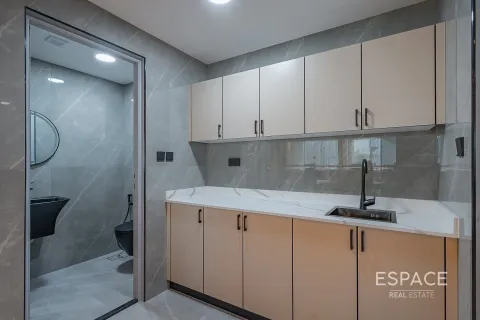 Office in Jumeirah Lake Towers, Dubai 93 sq.m. № 71275 - photo 18