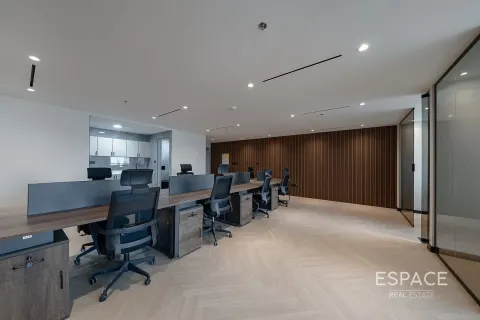 Office in Jumeirah Lake Towers, Dubai 93 sq.m. № 71275 - photo 14