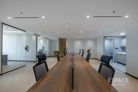 Office in Jumeirah Lake Towers, Dubai 93 sq.m. № 71275 - photo 7