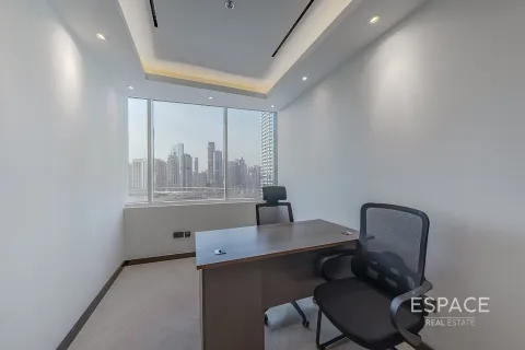 Office in Jumeirah Lake Towers, Dubai 93 sq.m. № 71275 - photo 15