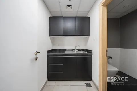 Office in Jumeirah Lake Towers, Dubai 134 sq.m. № 71273 - photo 5