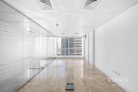 Office in Jumeirah Lake Towers, Dubai 134 sq.m. № 71273 - photo 4