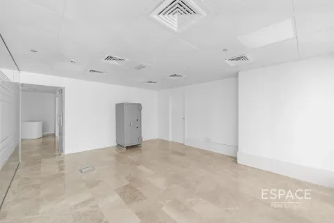 Office in Jumeirah Lake Towers, Dubai 134 sq.m. № 71273 - photo 12