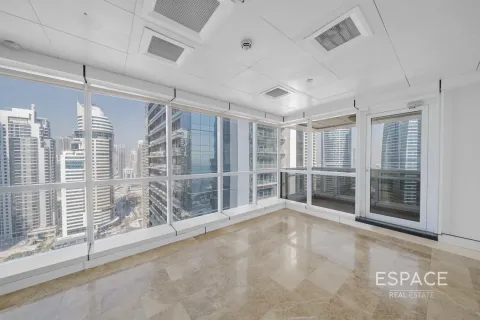 Office in Jumeirah Lake Towers, Dubai 134 sq.m. № 71273 - photo 2