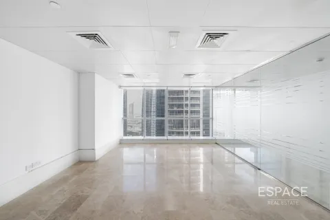 Office in Jumeirah Lake Towers, Dubai 134 sq.m. № 71273 - photo 3