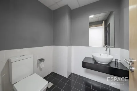 Office in Jumeirah Lake Towers, Dubai 134 sq.m. № 71273 - photo 7