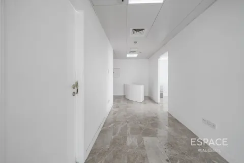 Office in Jumeirah Lake Towers, Dubai 134 sq.m. № 71273 - photo 10