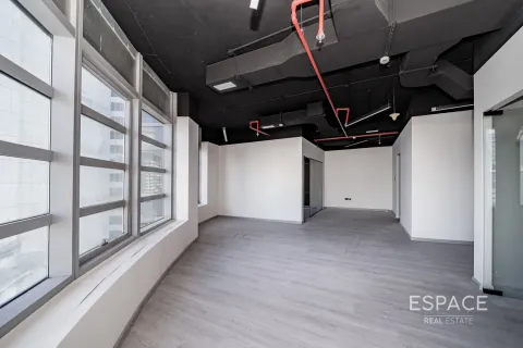 Office in Business Bay, Dubai 97 sq.m. № 71285 - photo 1
