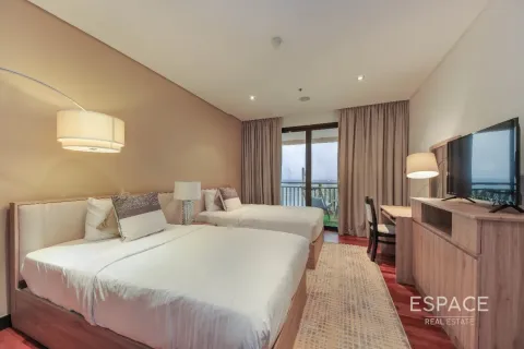 Снять в аренду квартиру в Пальме Джумейре, Дубай: 2 спальни, 164м², № 71284 - фото 7