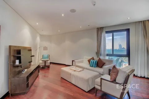 Снять в аренду квартиру в Пальме Джумейре, Дубай: 2 спальни, 164м², № 71284 - фото 3