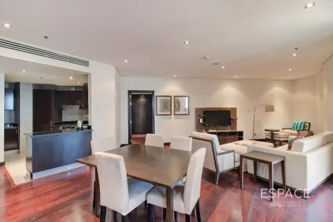 Снять в аренду квартиру в Пальме Джумейре, Дубай: 2 спальни, 164м², № 71284 - фото 2