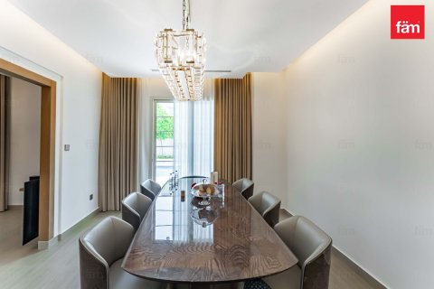 Villa in Dubai 4 bedrooms, 799 sq.m. № 72325 - photo 8