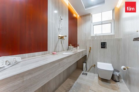 Villa in Dubai 4 bedrooms, 799 sq.m. № 72325 - photo 7