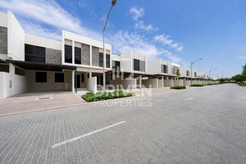 Villa in Dubai 4 bedrooms, 174.75 sq.m. № 138854 - photo 25