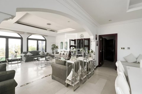 Villa in Garden Homes, Palm Jumeirah, Dubai 5 bedrooms, 622.36 sq.m. № 138836 - photo 2