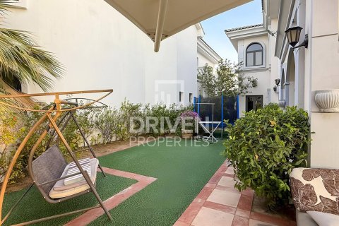 Villa in Garden Homes, Palm Jumeirah, Dubai 5 bedrooms, 622.36 sq.m. № 138836 - photo 7