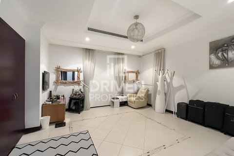 Villa in Garden Homes, Palm Jumeirah, Dubai 5 bedrooms, 622.36 sq.m. № 138836 - photo 23