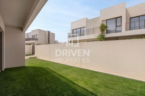 Townhouse in EMAAR South, Dubai South (Dubai World Central), Dubai 4 bedrooms, 295.15 sq.m. № 138838 - photo 3