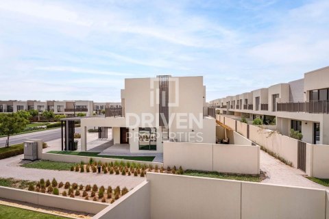 Townhouse in EMAAR South, Dubai South (Dubai World Central), Dubai 4 bedrooms, 295.15 sq.m. № 138838 - photo 20