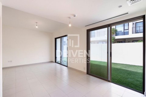 Townhouse in EMAAR South, Dubai South (Dubai World Central), Dubai 4 bedrooms, 295.15 sq.m. № 138838 - photo 4
