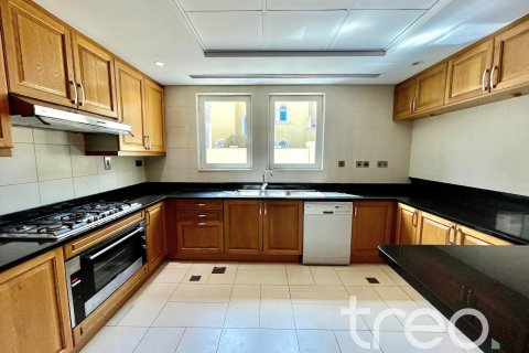 فيلا في Regional, Jumeirah Park, دبي 4 غرف نوم, 738.11 م² رقم 119712 - صورة 10