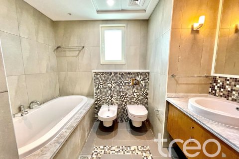 فيلا في Regional, Jumeirah Park, دبي 4 غرف نوم, 738.11 م² رقم 119712 - صورة 7