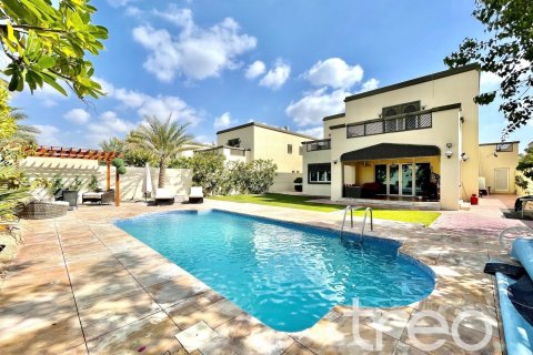 فيلا في Regional, Jumeirah Park, دبي 4 غرف نوم, 738.11 م² رقم 119712 - صورة 2