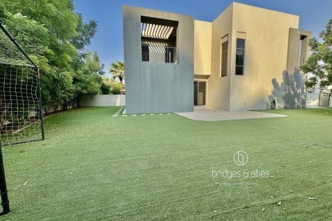 Villa en Dubai Hills Estate, Dubai, 4 dormitorios, 602.7 m², № 78085 - foto 17