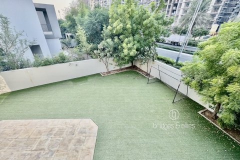 Villa en Dubai Hills Estate, Dubai, 4 dormitorios, 602.7 m², № 78085 - foto 3