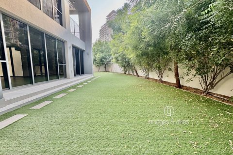 Villa en Dubai Hills Estate, Dubai, 4 dormitorios, 602.7 m², № 78085 - foto 1
