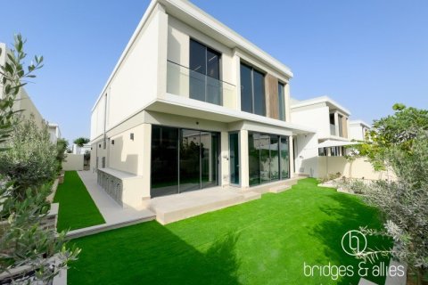Villa en Tilal Al Ghaf, Dubai, 4 dormitorios, 436 m², № 100707