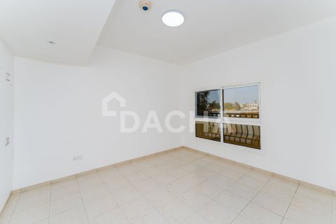 Купить таунхаус в Джумейра Вилладж Серкл, Дубай: 3 спальни, 262м², № 141420 - фото 25