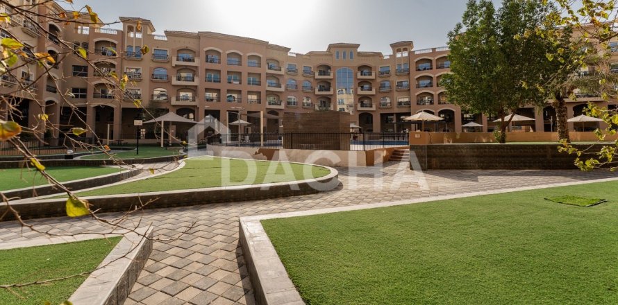 Таунхаус в Джумейра Вилладж Серкл, Дубай, 3 спальни, 262м², № 141420